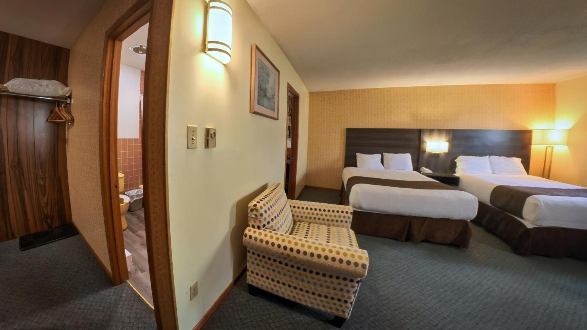 كينكاردين Maple Leaf Inn المظهر الخارجي الصورة