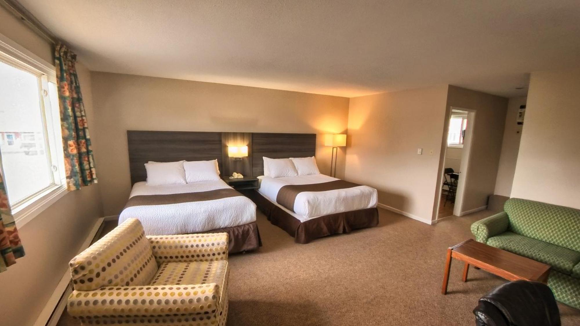 كينكاردين Maple Leaf Inn المظهر الخارجي الصورة