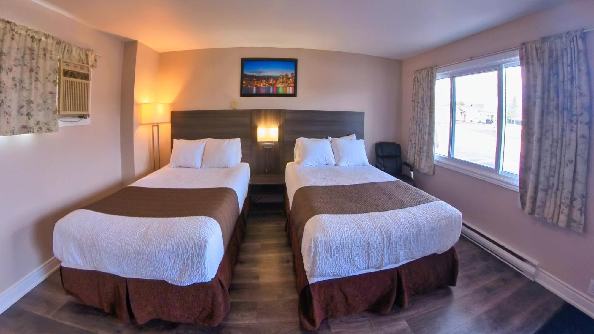 كينكاردين Maple Leaf Inn المظهر الخارجي الصورة