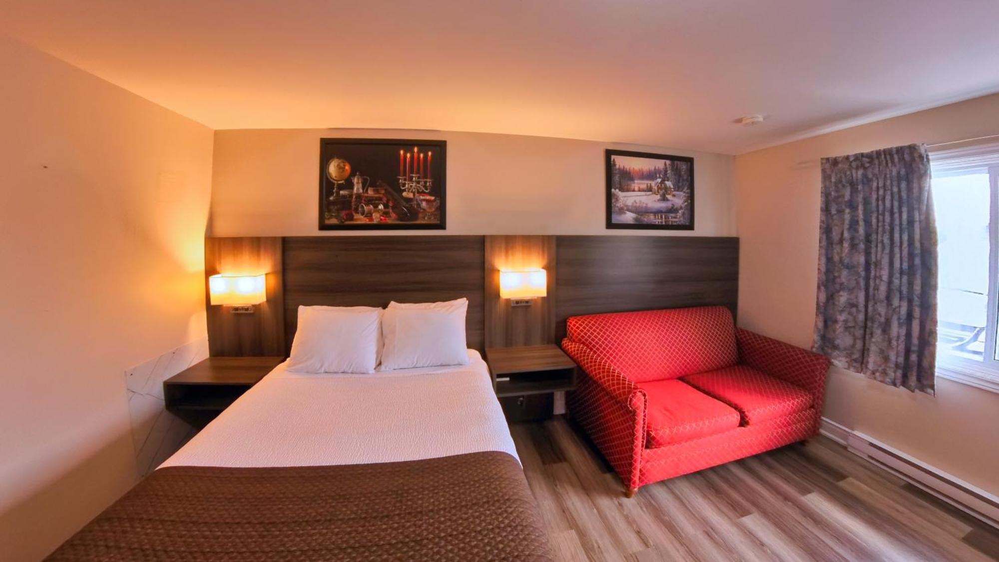 كينكاردين Maple Leaf Inn المظهر الخارجي الصورة