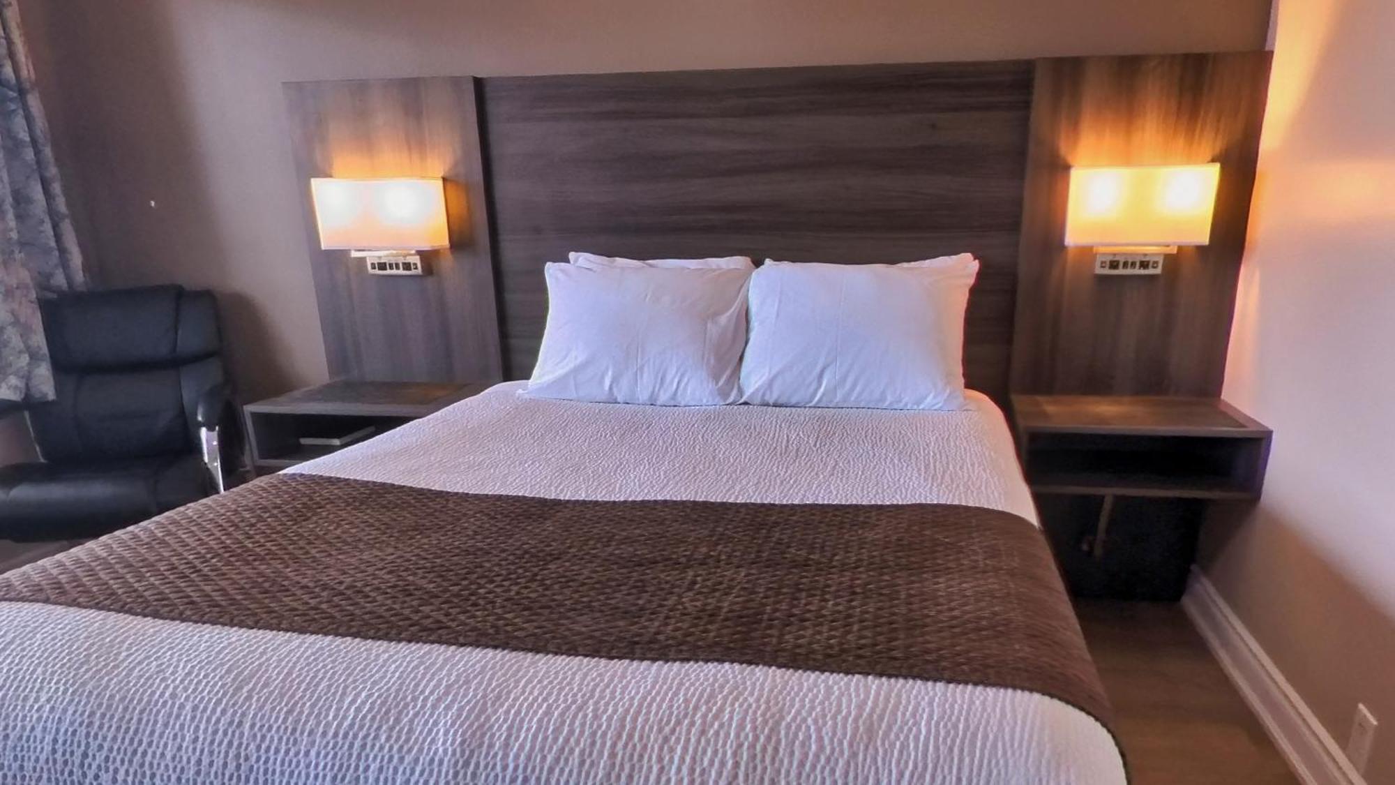 كينكاردين Maple Leaf Inn المظهر الخارجي الصورة