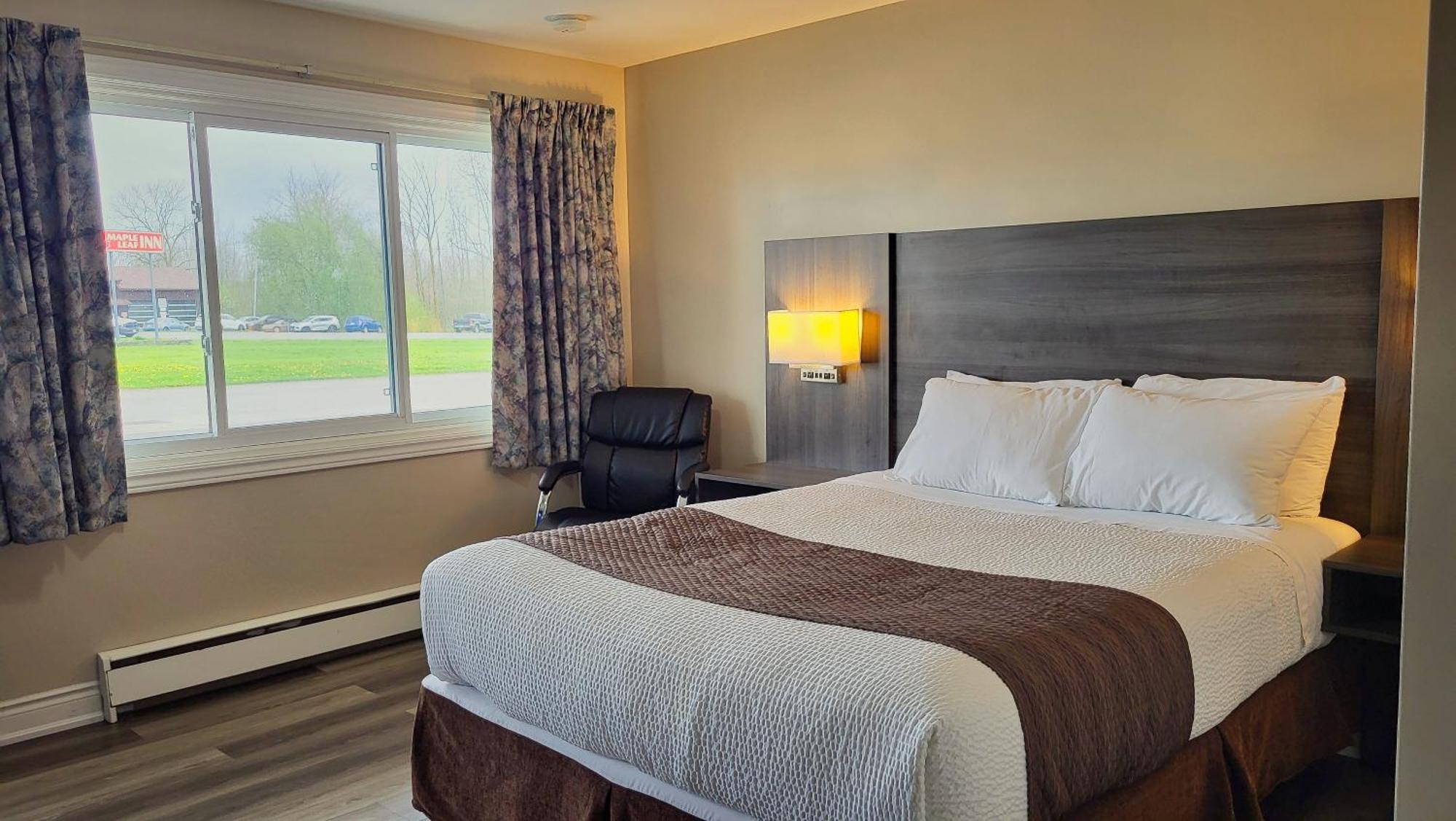 كينكاردين Maple Leaf Inn المظهر الخارجي الصورة