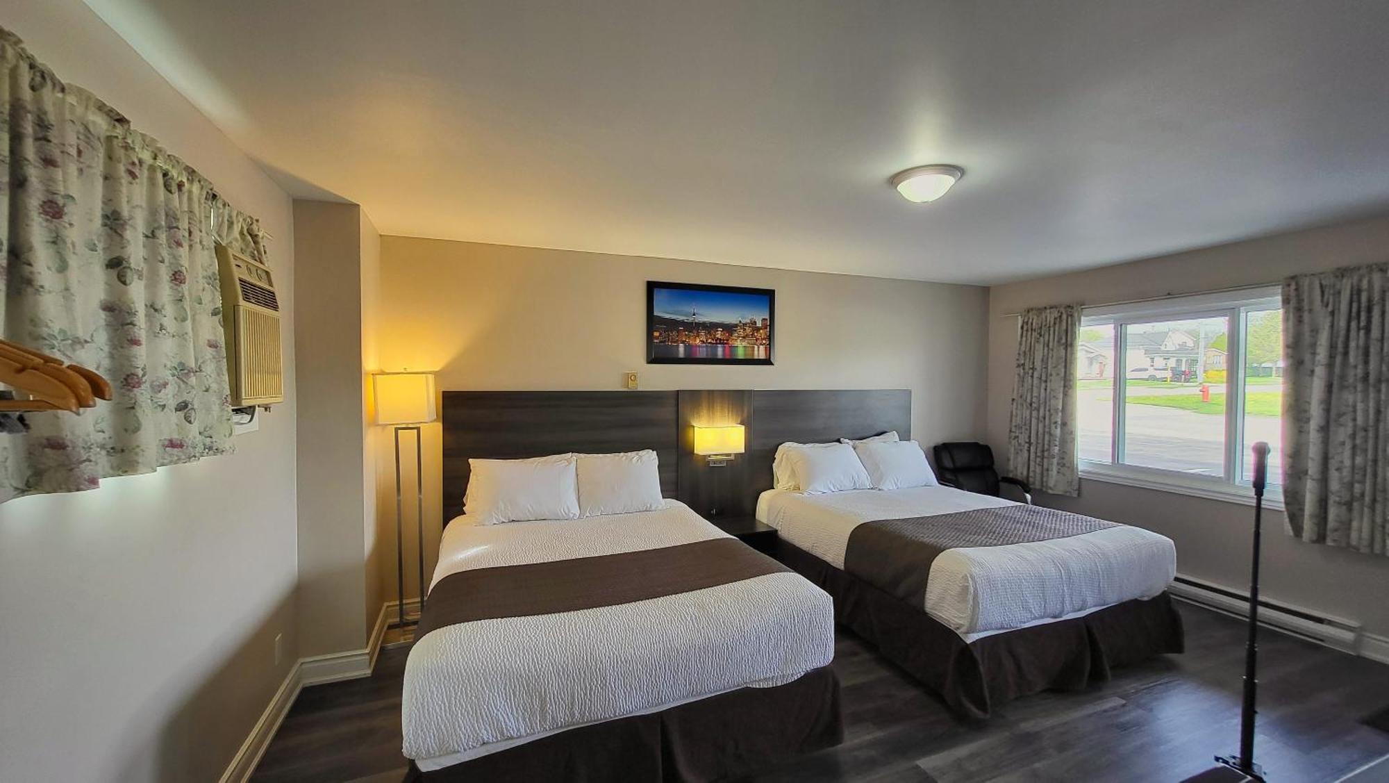 كينكاردين Maple Leaf Inn المظهر الخارجي الصورة